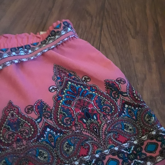 Shorts - Picture 4 of 5